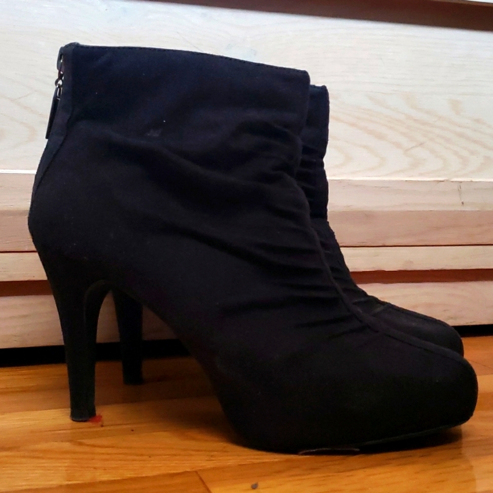 Apostrophe Black Heeled Booties